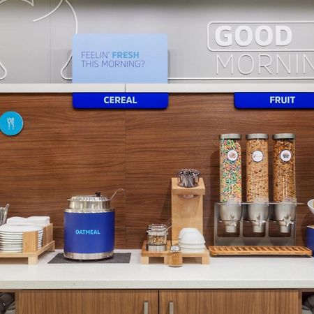 Holiday Inn Express & Suites - Commerce By Ihg Buitenkant foto