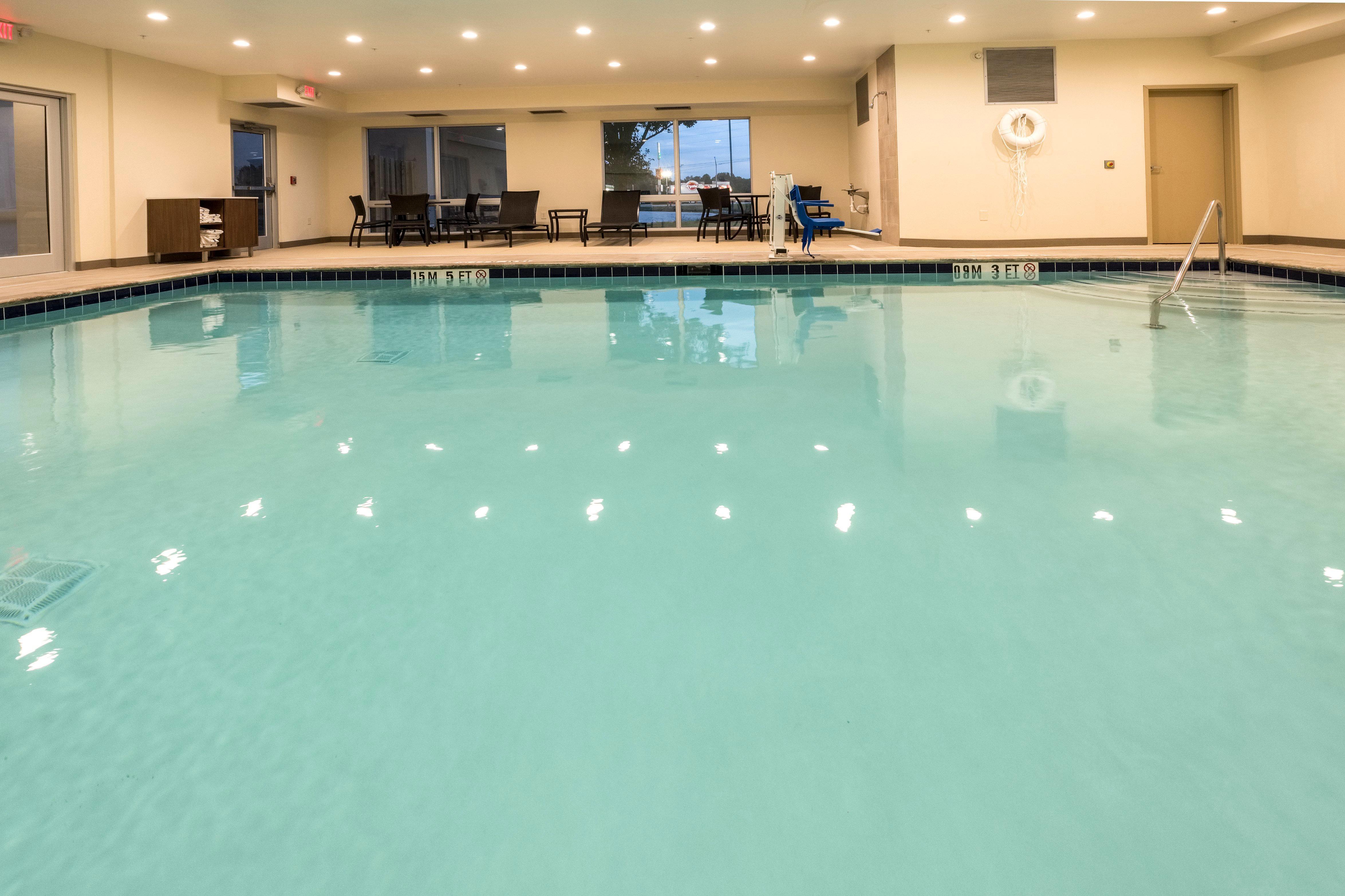 Holiday Inn Express & Suites - Commerce By Ihg Buitenkant foto