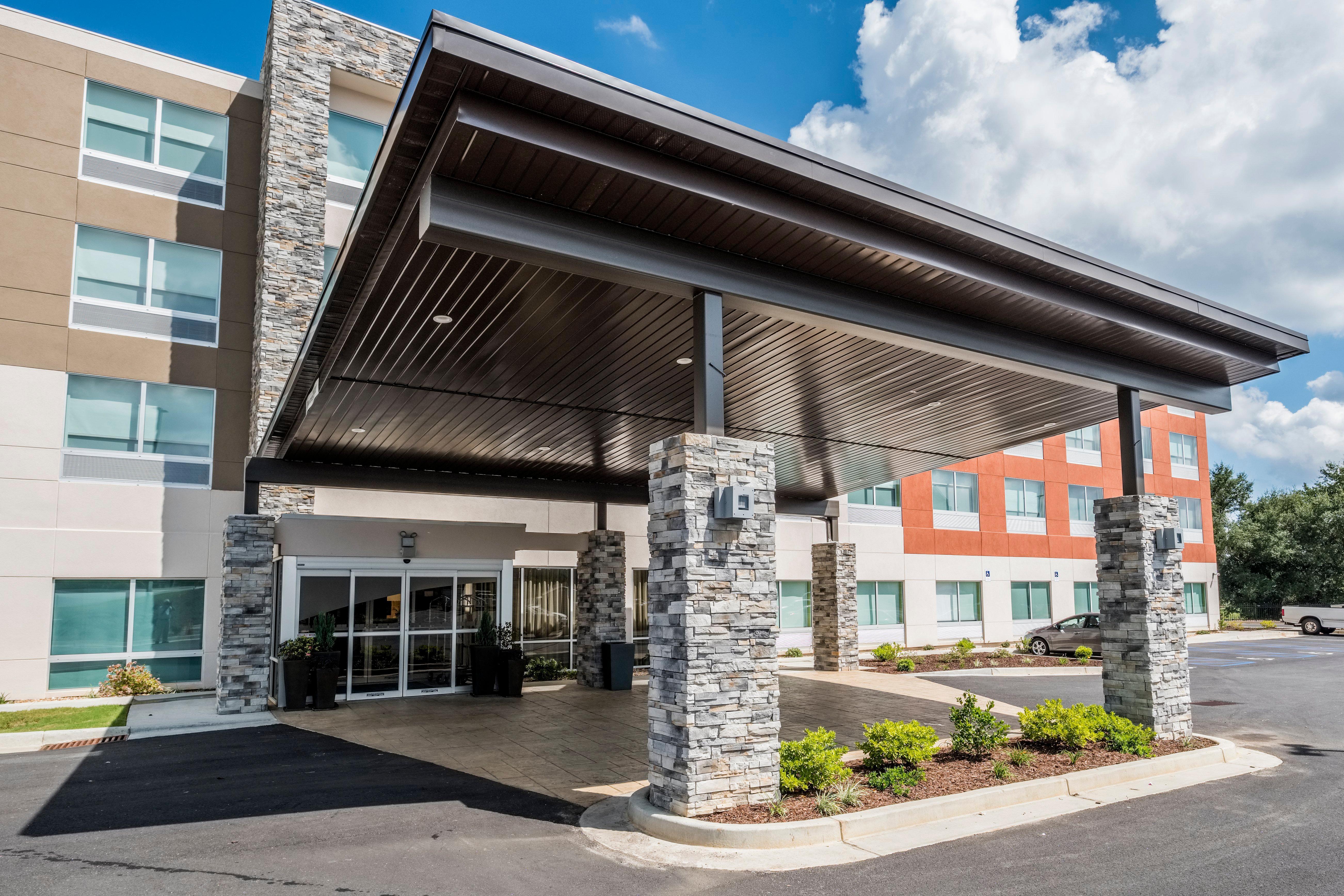 Holiday Inn Express & Suites - Commerce By Ihg Buitenkant foto