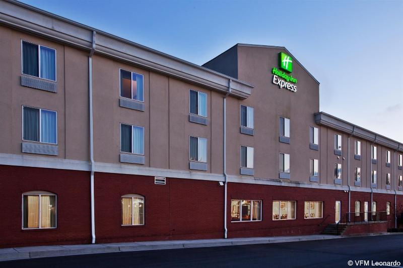 Holiday Inn Express & Suites - Commerce By Ihg Buitenkant foto