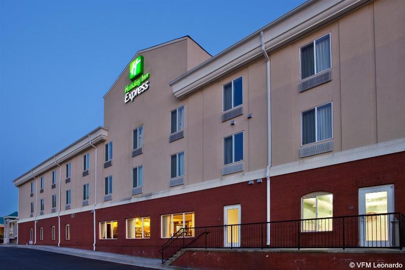 Holiday Inn Express & Suites - Commerce By Ihg Buitenkant foto